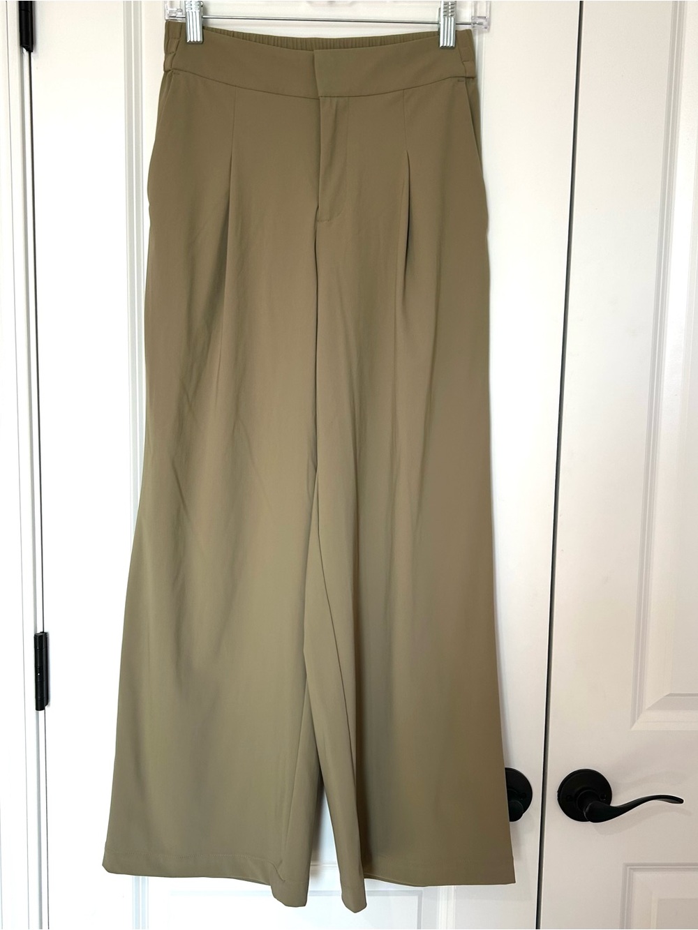 Athleta Pinnacle High Rise Wide Leg Trouser Olive Branch Khaki 2P NWOT - Picture 3 of 10